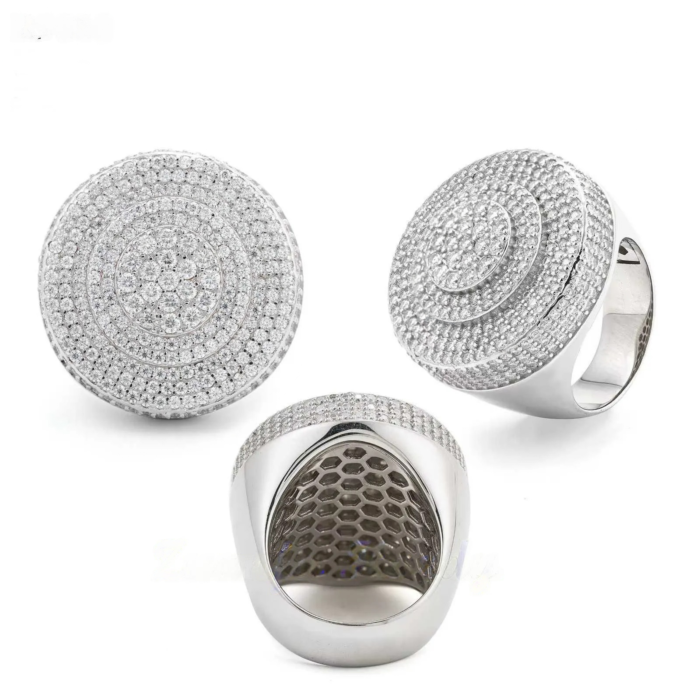 Round Cut Diamond Rings